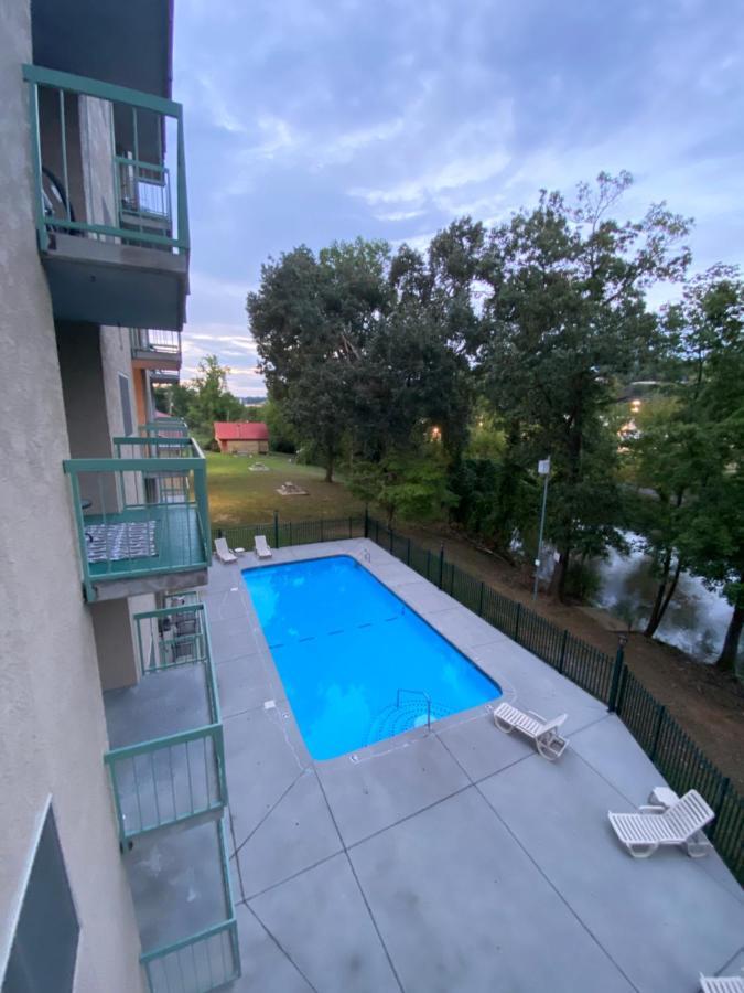 River Place Condos #504 2Bd ピジョンフォージ エクステリア 写真